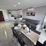 Mit Beheiztem Gemeinsamem Pool By Interhome *