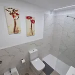 Mit Beheiztem Gemeinsamem Pool By Interhome 洛斯克里斯蒂亚诺斯
